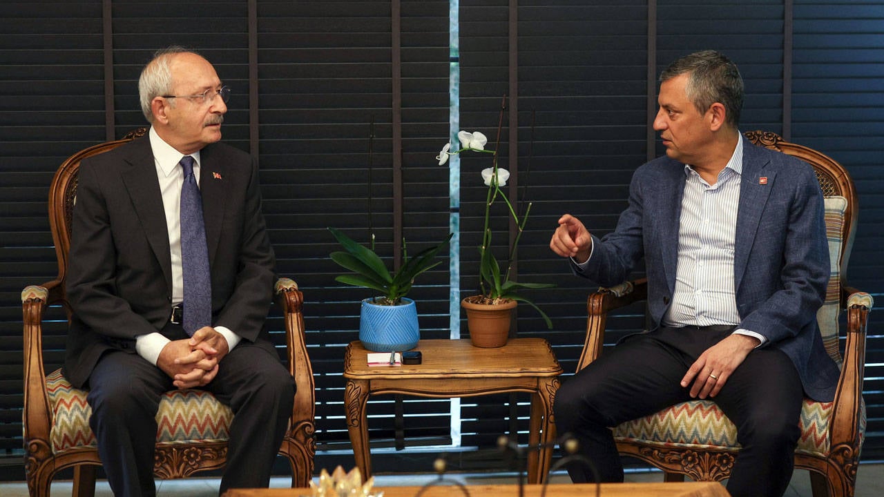Muhalefetin Dağılımı: Özel Yükselir, Kılıçdaroğlu Erir
